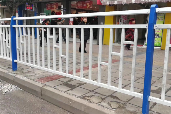 复兴人行道护栏